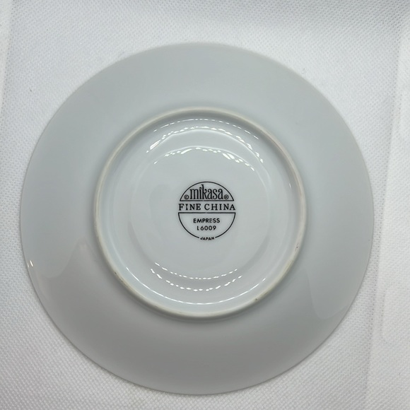 MIKASA EMPRESS FOOTED TEACUP AND SAUCER FINE CHINE VINTAGE L6009 - Picture 12 of 14